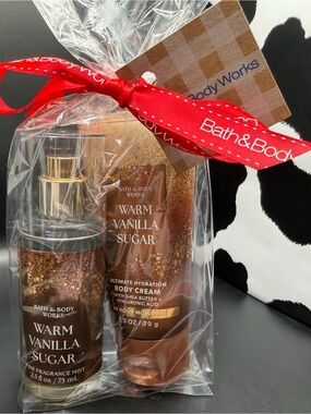 Bath & Body Works Warm Vanilla Sugar Gift Set - Brown & Gold w/ red ribbon